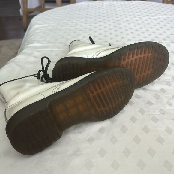 Dr. Martens 1460 / 11821 Smooth White Boots Women’s Size 5 - Picture 5 of 7